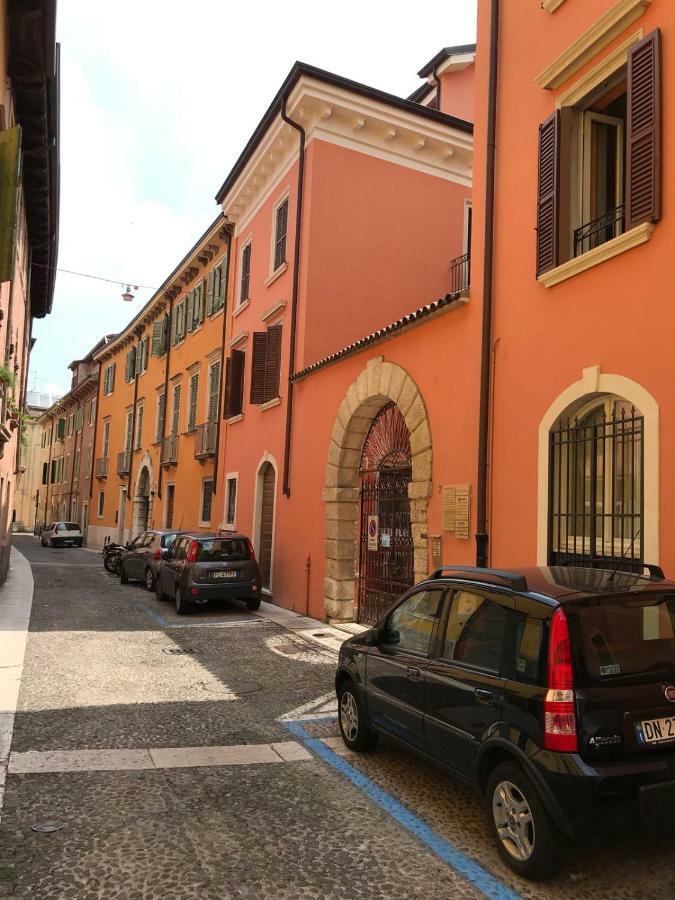 Verona'S Central Apartment Behind The Arena Exterior photo